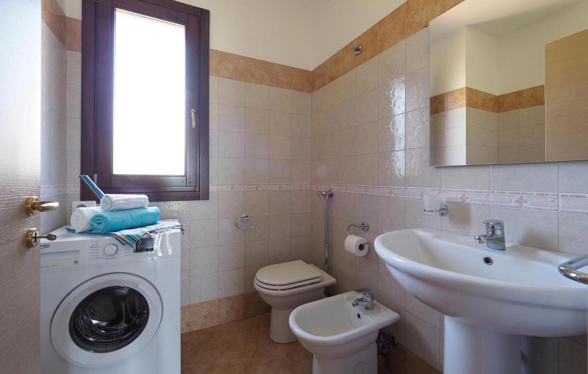 Lovely Home In Marina Di Modica With Kitchenette מראה חיצוני תמונה